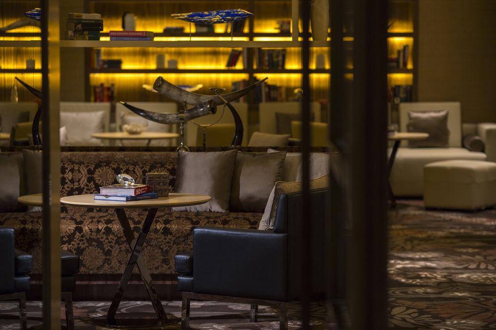 Renaissance Shanghai Caohejing Hotel Екстериор снимка