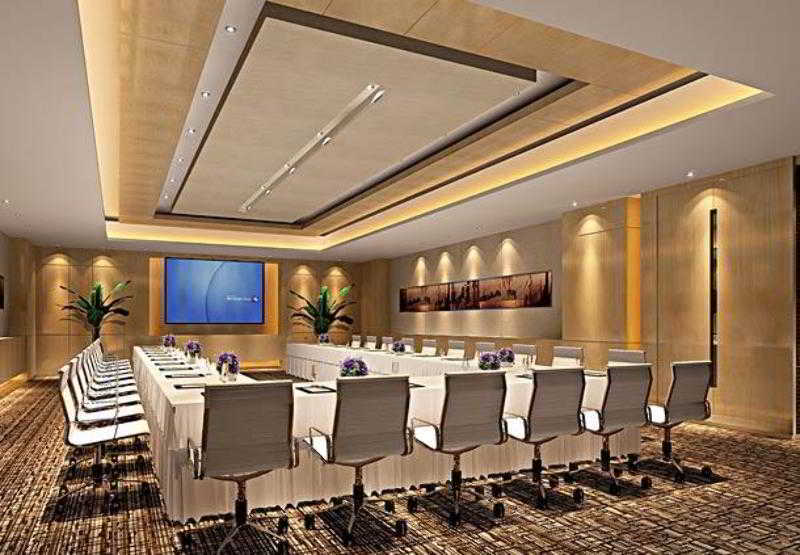 Renaissance Shanghai Caohejing Hotel Бизнес снимка