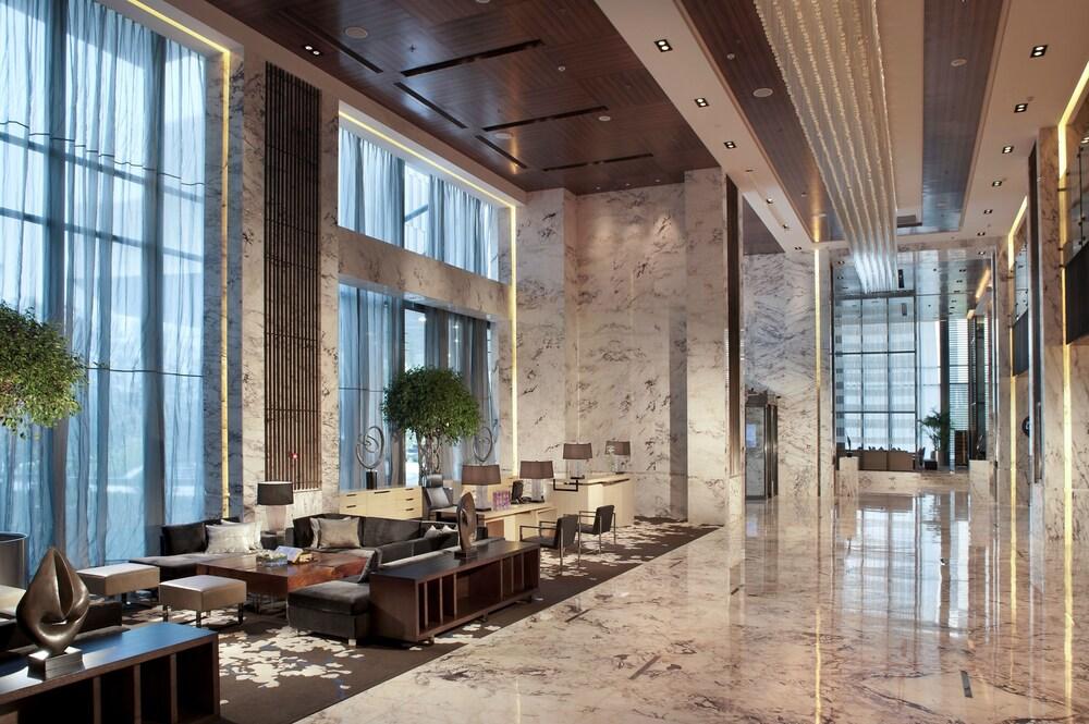 Renaissance Shanghai Caohejing Hotel Екстериор снимка