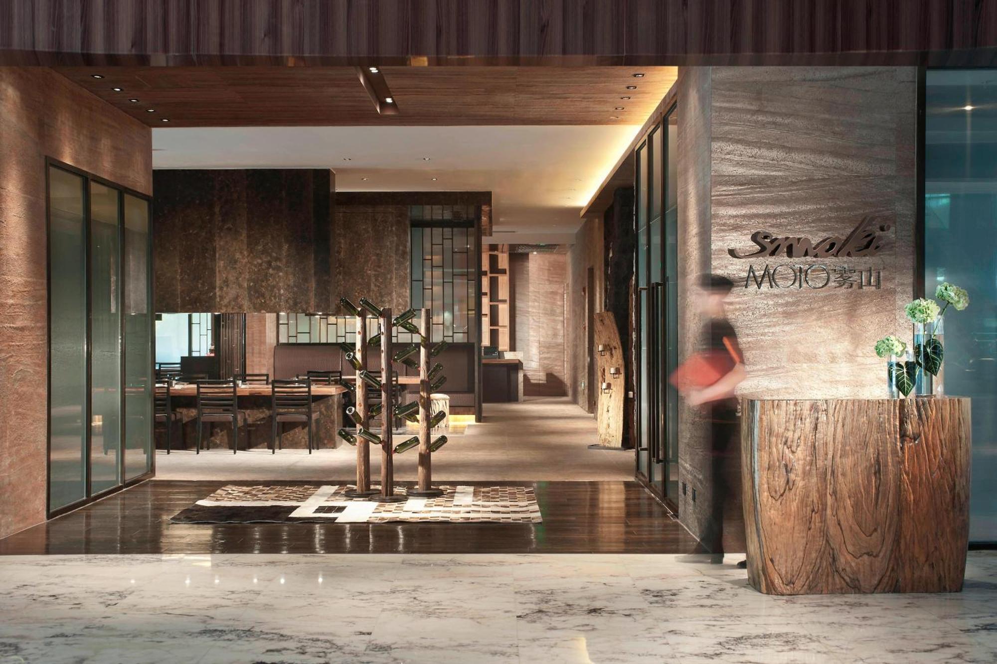 Renaissance Shanghai Caohejing Hotel Екстериор снимка