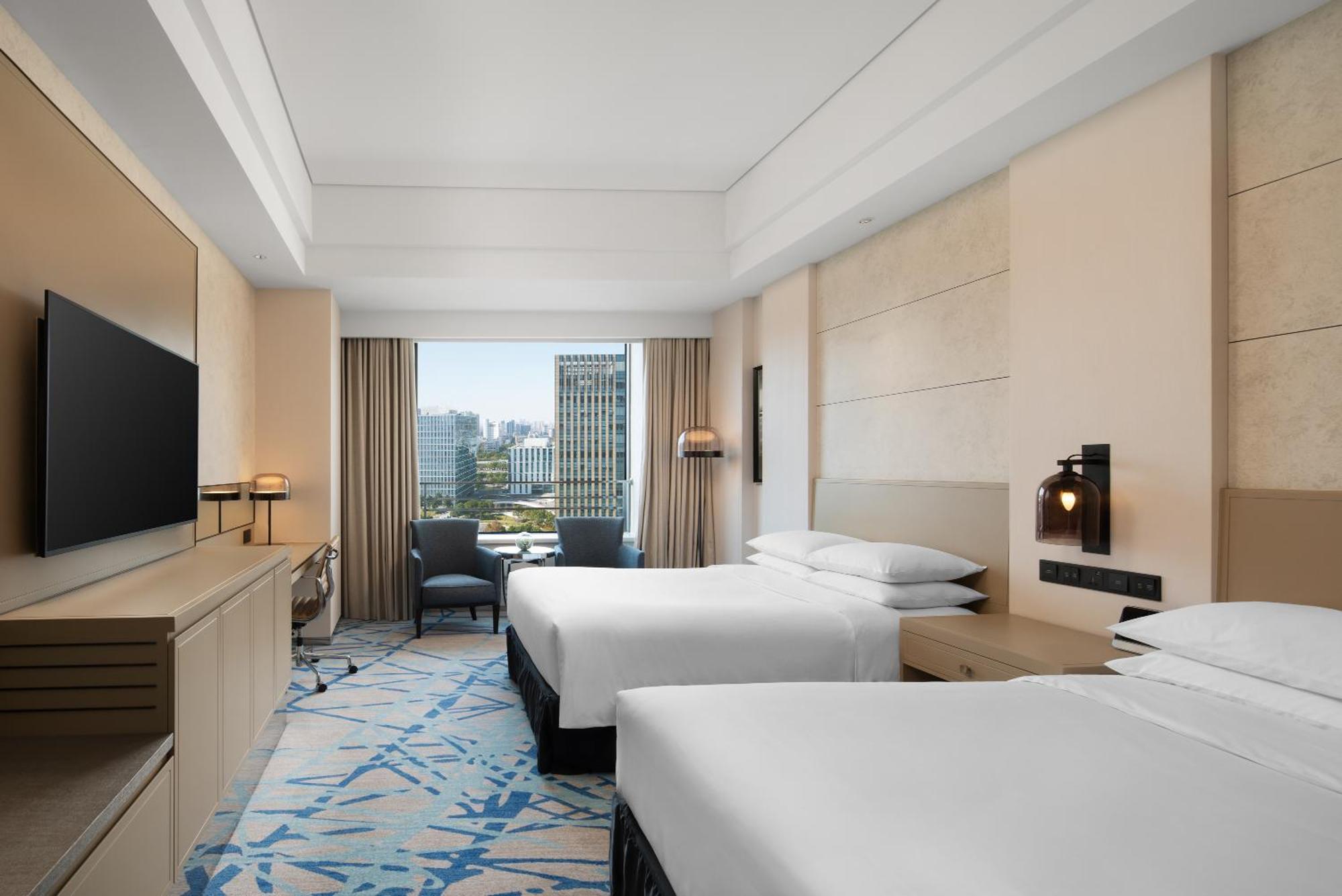 Renaissance Shanghai Caohejing Hotel Екстериор снимка