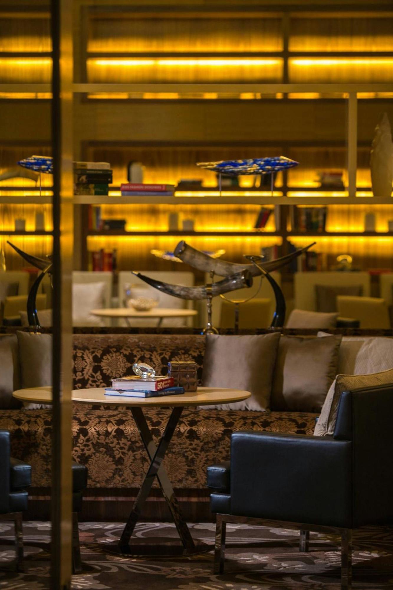 Renaissance Shanghai Caohejing Hotel Екстериор снимка
